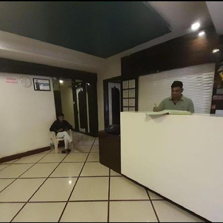 Hotel Sai Ganesh Lodging & Boarding By Wb Inn Titwala Eksteriør billede